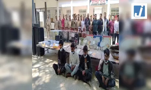 चोरी के आरोप में चार गिरफ्तार, सर्दियों में स्कूलों को बनाते थे निशाना