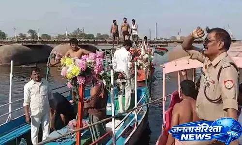 Yamuna नाव हादसा: वृंदावन में 10 लोगों की मौत Yamuna नाव हादसा: वृंदावन में 10 लोगों की मौत