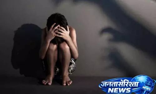 Gondpipri: नाबालिग लड़की के साथ अत्याचार, पिता पर आरोप Gondpipri: नाबालिग लड़की के साथ अत्याचार, पिता पर आरोप