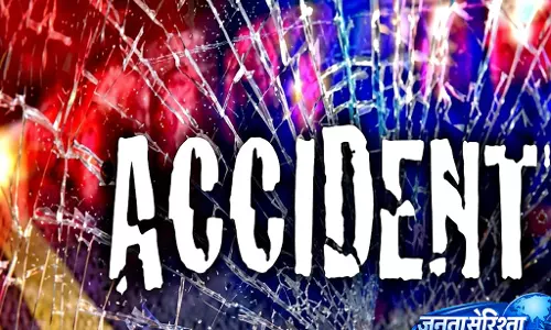 BREAKING: तेज रफ्तार ओवरलोड ट्रक पलटा, 1 की मौत 36 घायल BREAKING: तेज रफ्तार ओवरलोड ट्रक पलटा, 1 की मौत 36 घायल