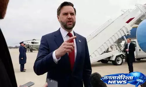 अमेरिकी उपराष्ट्रपति JD Vance ने ईरान को गंभीर परिणाम भुगतने की चेतावनी दी अमेरिकी उपराष्ट्रपति JD Vance ने ईरान को गंभीर परिणाम भुगतने की चेतावनी दी