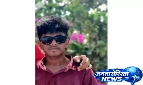 Edulapuram नगर पालिका में तैरते समय छात्र डूबा Edulapuram नगर पालिका में तैरते समय छात्र डूबा