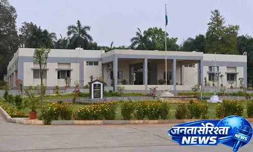 Singareni Kothagudem क्वार्टर में कर्मचारियों को गोपनीयता की कमी का शक, काउंसलिंग Singareni Kothagudem क्वार्टर में कर्मचारियों को गोपनीयता की कमी का शक, काउंसलिंग