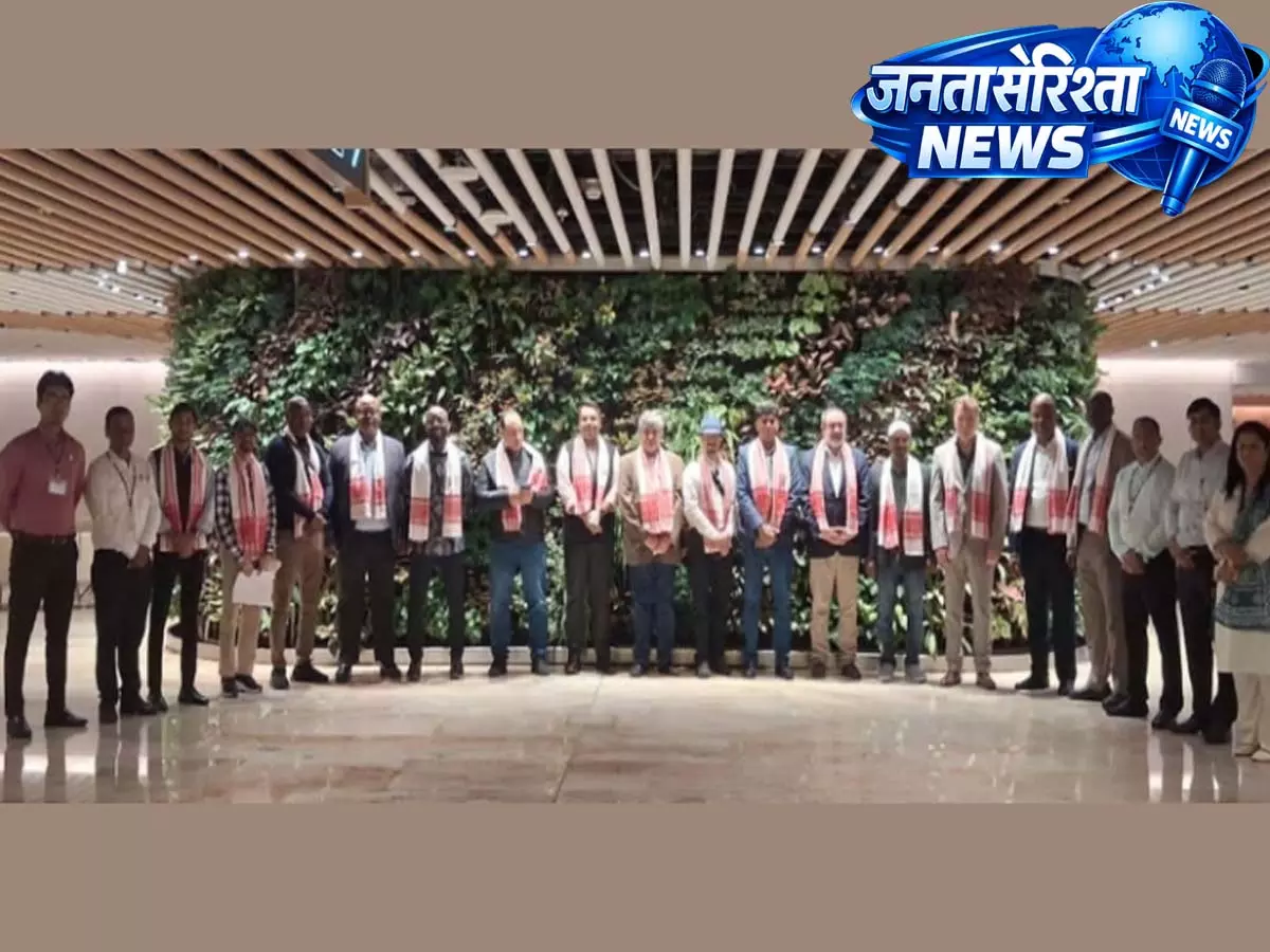 Assam Elections 2026: सात देशों के इंटरनेशनल ऑब्ज़र्वर पोलिंग प्रोसेस पर नज़र रख रहे Assam Elections 2026: सात देशों के इंटरनेशनल ऑब्ज़र्वर पोलिंग प्रोसेस पर नज़र रख रहे