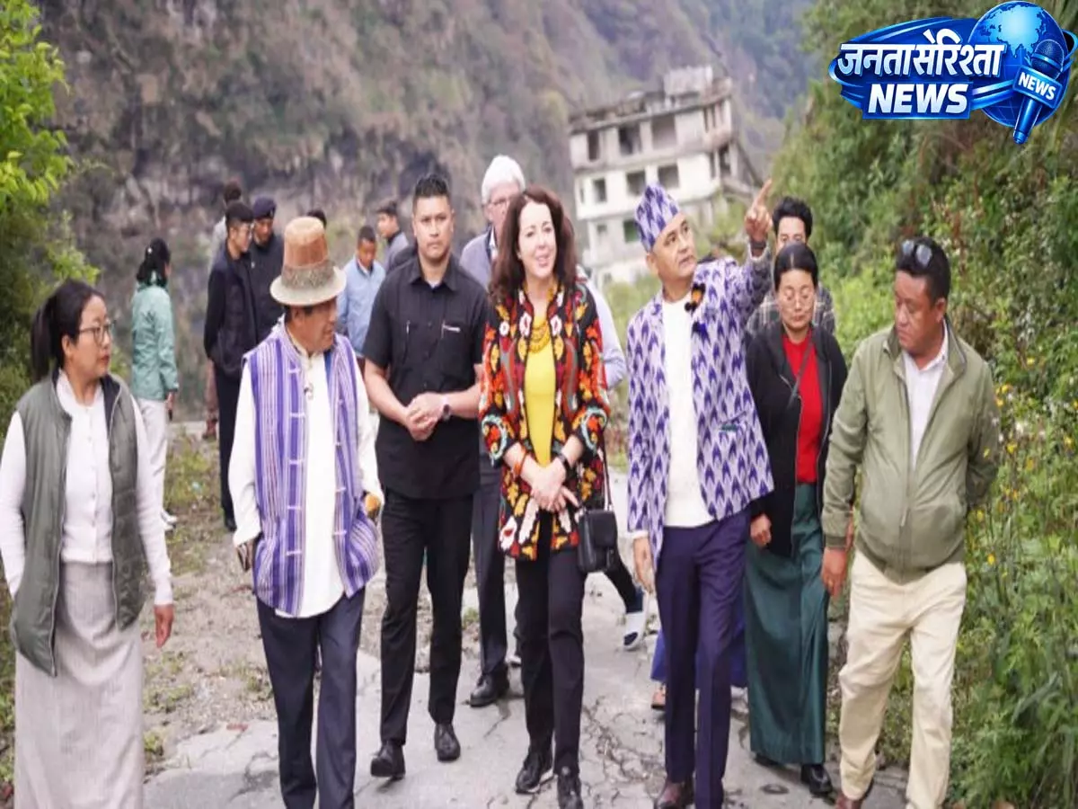 Sikkim : स्विस राजदूत ने मंगन जिले में ग्लोफ प्रभावित क्षेत्रों का दौरा किया Sikkim : स्विस राजदूत ने मंगन जिले में ग्लोफ प्रभावित क्षेत्रों का दौरा किया
