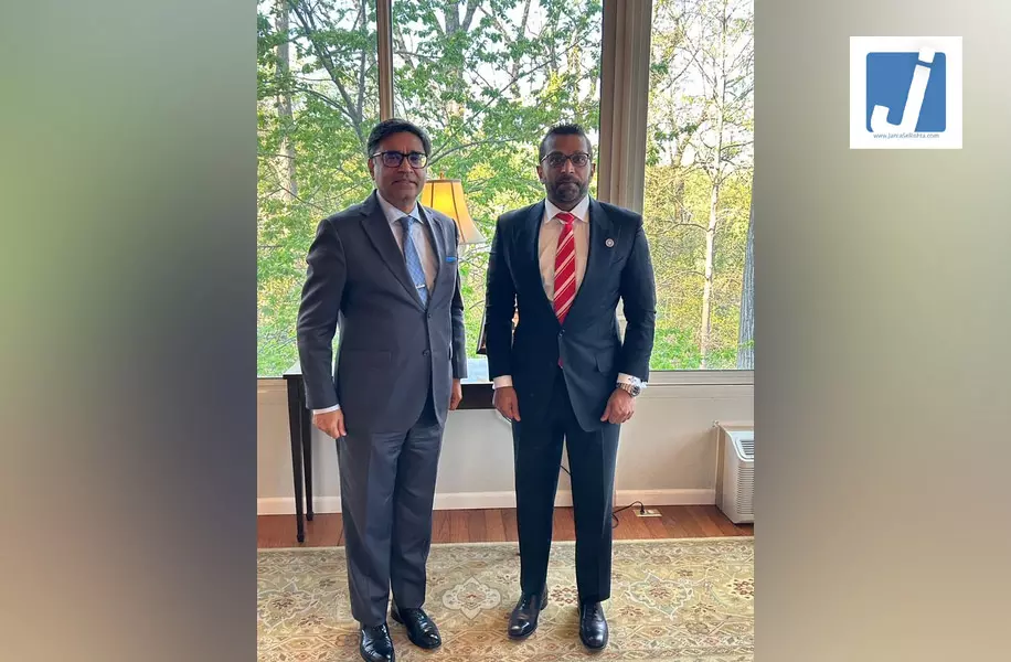 भारत-अमेरिका संबंध हुए मजबूत, विदेश सचिव विक्रम मिसरी ने FBI चीफ काश पटेल से मुलाकात की भारत-अमेरिका संबंध हुए मजबूत, विदेश सचिव विक्रम मिसरी ने FBI चीफ काश पटेल से मुलाकात की