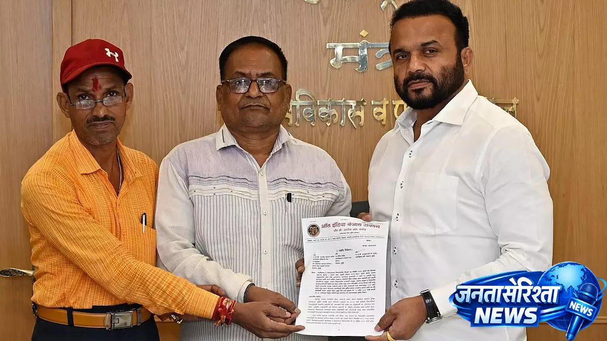 Minister जयकुमार गोर की मध्यस्थता से बंजारा टाइगर का आंदोलन समाप्त Minister जयकुमार गोर की मध्यस्थता से बंजारा टाइगर का आंदोलन समाप्त
