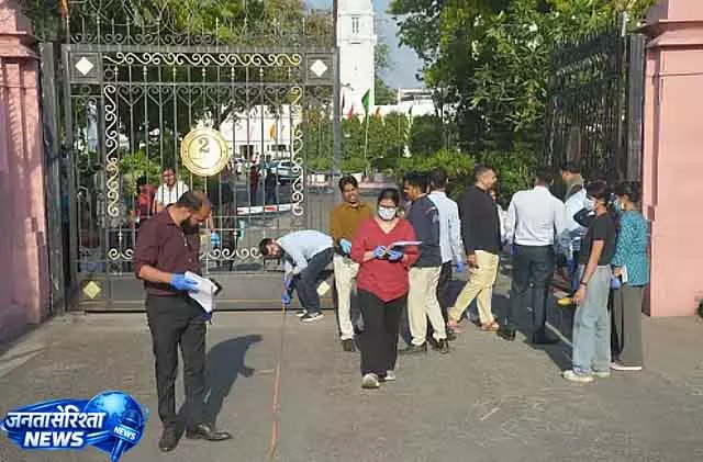 Delhi विधानसभा को बम धमकी का फर्जी ईमेल, जांच जारी Delhi विधानसभा को बम धमकी का फर्जी ईमेल, जांच जारी