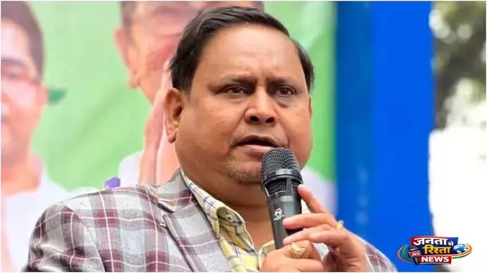 TMC द्वारा पोस्ट किया गया स्टिंग वीडियो वायरल होने के बाद हुमायूं कबीर ने साजिश का आरोप लगाया TMC द्वारा पोस्ट किया गया स्टिंग वीडियो वायरल होने के बाद हुमायूं कबीर ने साजिश का आरोप लगाया