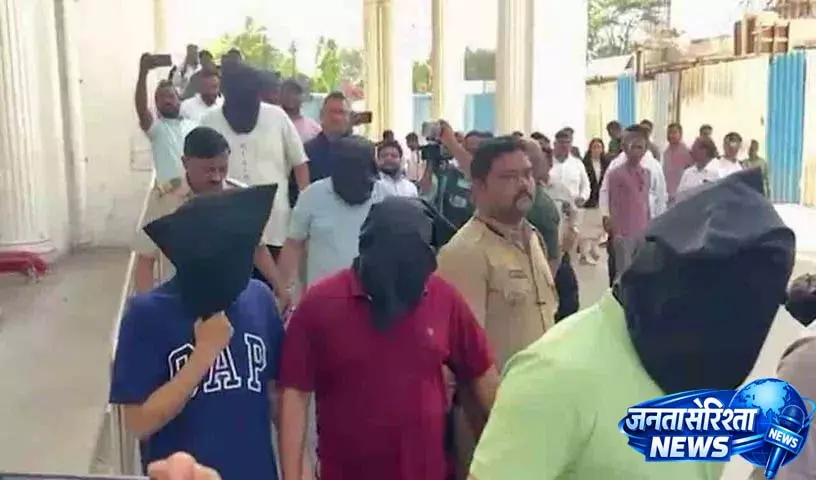 Nashik Firm में उत्पीड़न के आरोपों में 6 लोग गिरफ्तार Nashik Firm में उत्पीड़न के आरोपों में 6 लोग गिरफ्तार