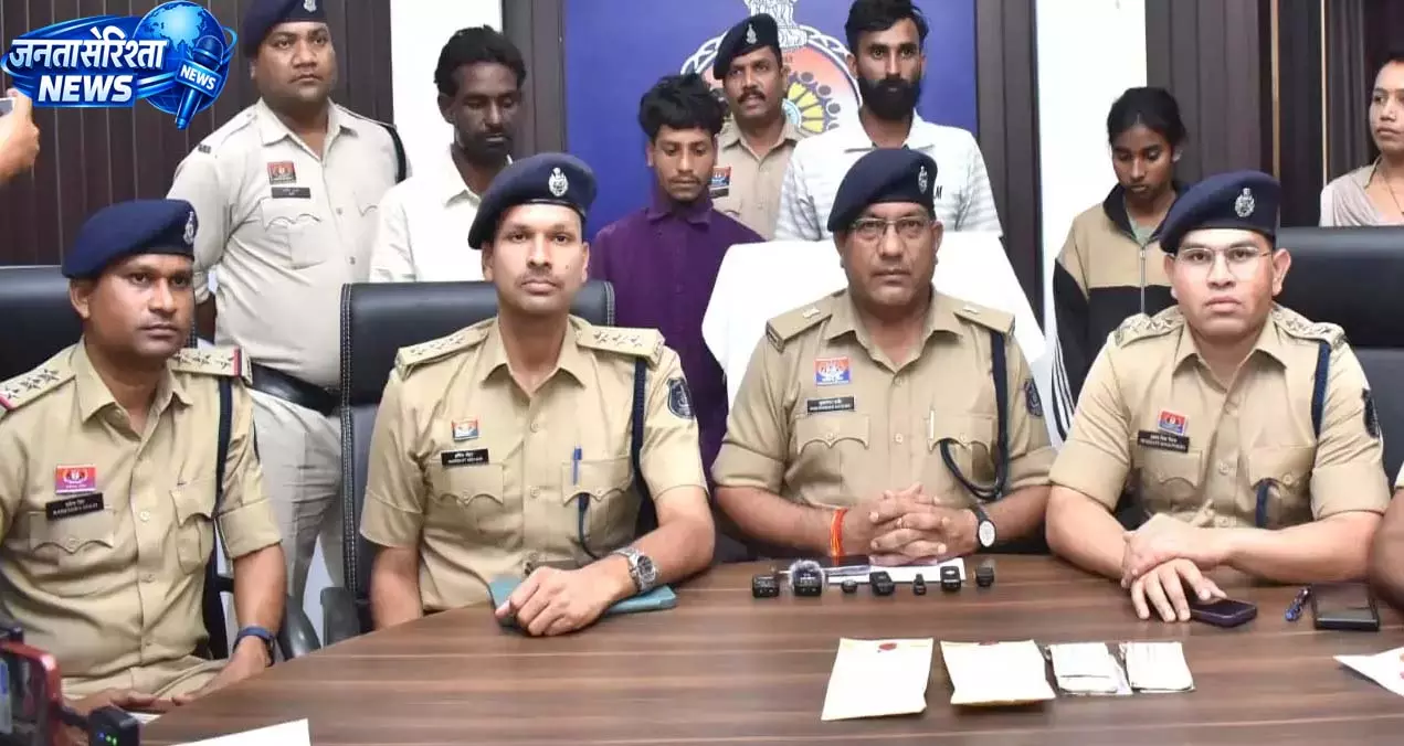 18.69 लाख की हेरोईन जब्त, पंजाब से लाकर माल खपाने वाले 4 तस्कर गिरफ्तार 18.69 लाख की हेरोईन जब्त, पंजाब से लाकर माल खपाने वाले 4 तस्कर गिरफ्तार