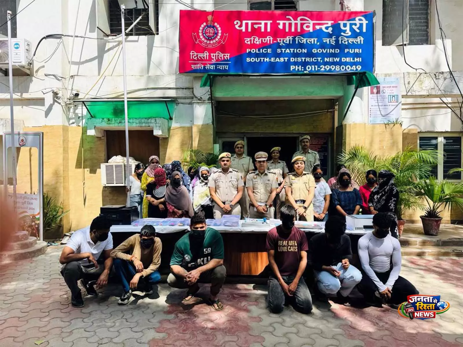 दिल्ली पुलिस ने Govindpuri में नकली डिग्री रैकेट का भंडाफोड़ किया, 7 गिरफ्तार दिल्ली पुलिस ने Govindpuri में नकली डिग्री रैकेट का भंडाफोड़ किया, 7 गिरफ्तार