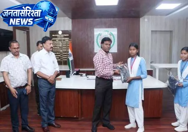 दो छात्राओं का राष्ट्रीय शाला क्रीड़ा प्रतियोगिता में चयन दो छात्राओं का राष्ट्रीय शाला क्रीड़ा प्रतियोगिता में चयन
