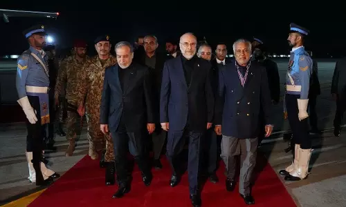 पाकिस्तान पहुंचा ईरानी डेलीगेशन पाकिस्तान पहुंचा ईरानी डेलीगेशन