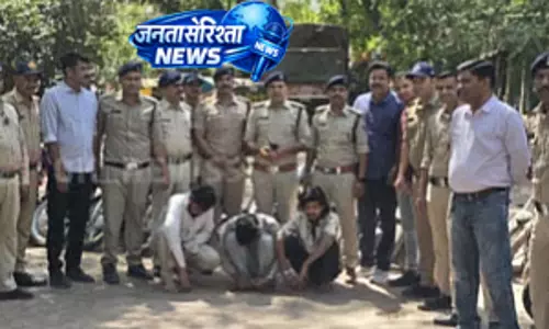 Indore पुलिस ने इंटरस्टेट चोरी गैंग का पर्दाफाश किया; 36 चोरी की बाइक बरामद, 3 गिरफ्तार Indore पुलिस ने इंटरस्टेट चोरी गैंग का पर्दाफाश किया; 36 चोरी की बाइक बरामद, 3 गिरफ्तार