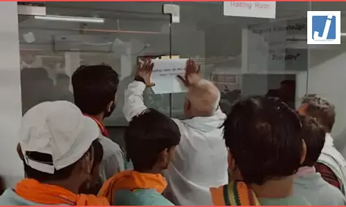 पार्किंग का गलत इस्तेमाल करना पड़ा भारी, निगम ने सख्त कार्रवाई की, मचा हड़कंप पार्किंग का गलत इस्तेमाल करना पड़ा भारी, निगम ने सख्त कार्रवाई की, मचा हड़कंप