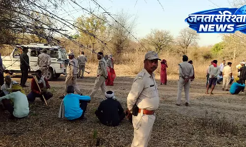 Bandhavgarh के जंगल में बाघ ने महिला को कुचलकर मार डाला