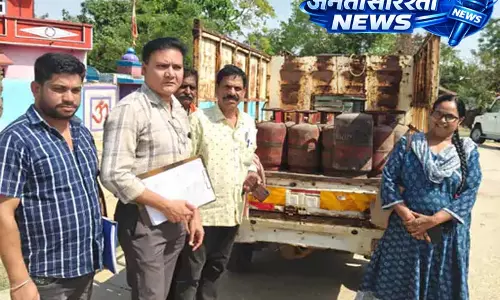 खाद्य विभाग की कार्रवाई, 20 एलपीजी सिलेंडर जब्त, अवैध भंडारण पर सख्ती