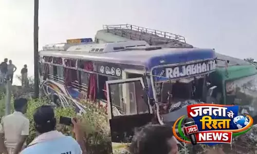 कटक के Salepur में दो बसों की टक्कर से खेत में गिरी, 30 यात्री घायल