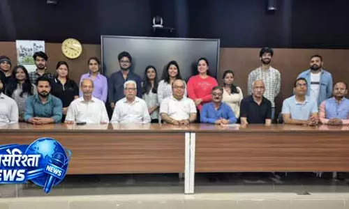 Jammu: वर्कशॉप और इंटरेक्टिव सेशन में छात्रों की भागीदारी Jammu: वर्कशॉप और इंटरेक्टिव सेशन में छात्रों की भागीदारी