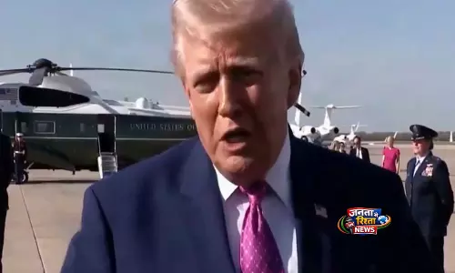 US ईरान को होर्मुज जलडमरूमध्य पर टोल लगाने की इजाज़त नहीं देगा: ट्रंप US ईरान को होर्मुज जलडमरूमध्य पर टोल लगाने की इजाज़त नहीं देगा: ट्रंप