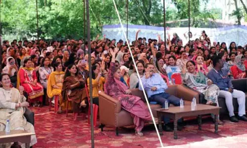 Jammu: सांस्कृतिक कार्यक्रमों में प्रतिभाओं का उत्साहपूर्ण प्रदर्शन