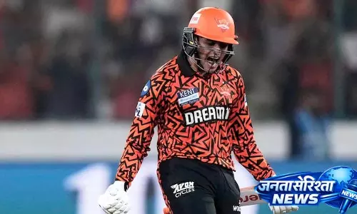 Abhishek Sharma आउट: अर्शदीप सिंह ने कैच किया, शशांक सिंह ने बोल्ड किया Abhishek Sharma आउट: अर्शदीप सिंह ने कैच किया, शशांक सिंह ने बोल्ड किया