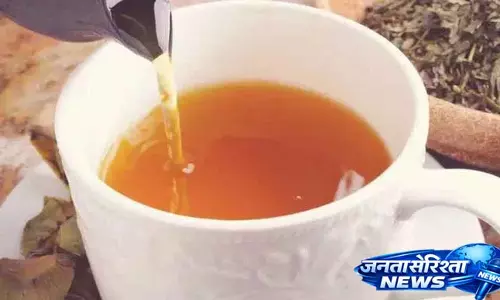 एक्सपर्ट्स का कहना है कि Green Tea डायबिटीज के मरीजों में शुगर लेवल कम कर सकती