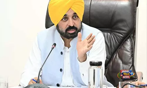 पंजाब के CM भगवंत मान जगरांव में मथुरा नाव हादसे के पीड़ितों के अंतिम संस्कार में हुए शामिल पंजाब के CM भगवंत मान जगरांव में मथुरा नाव हादसे के पीड़ितों के अंतिम संस्कार में हुए शामिल