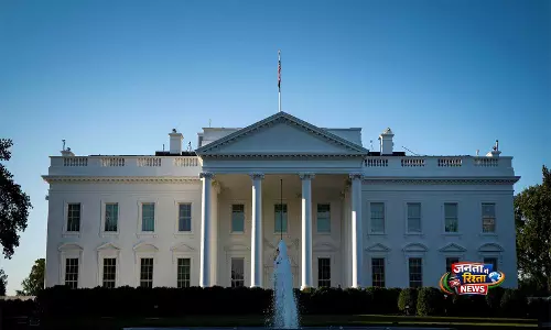 White House ने इस्लामाबाद शांति वार्ता के बीच रोके गए ईरानी फंड को जारी करने की रिपोर्ट को किया खारिज White House ने इस्लामाबाद शांति वार्ता के बीच रोके गए ईरानी फंड को जारी करने की रिपोर्ट को किया खारिज
