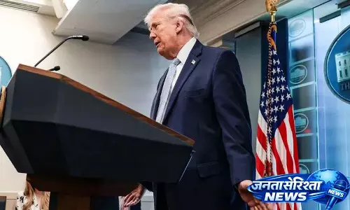 ट्रंप: US का तेल रूस और सऊदी अरब के कुल तेल से ज़्यादा ट्रंप: US का तेल रूस और सऊदी अरब के कुल तेल से ज़्यादा