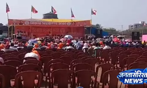 दिल्ली की CM रेखा बंगाल चुनाव प्रचार के दौरान कई कुर्सियां ​​खाली होने से निराश