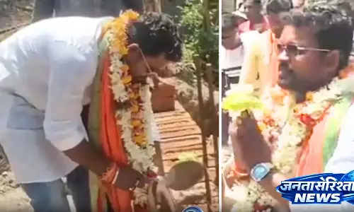BJP Candidate ने प्रचार के दौरान सीमेंट डाला, कड़ी मेहनत पर ज़ोर दिया BJP Candidate ने प्रचार के दौरान सीमेंट डाला, कड़ी मेहनत पर ज़ोर दिया
