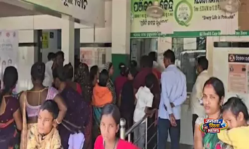Umerkote: पागल कुत्ते ने काटा, गाय का दूध पीने से लोग डरे Umerkote: पागल कुत्ते ने काटा, गाय का दूध पीने से लोग डरे