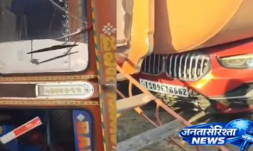 आंध्र प्रदेश में ट्रक ने BMW को कुचला, सीनियर HC वकील की मौत आंध्र प्रदेश में ट्रक ने BMW को कुचला, सीनियर HC वकील की मौत