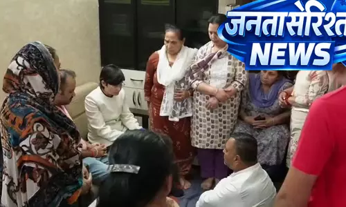 लुधियाना में प्रशासनिक संवेदना: एडीसी पूनम सिंह ने यमुना नाव हादसे के पीड़ितों से की मुलाकात लुधियाना में प्रशासनिक संवेदना: एडीसी पूनम सिंह ने यमुना नाव हादसे के पीड़ितों से की मुलाकात