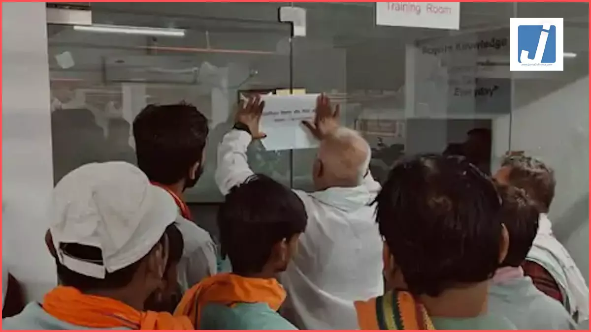 पार्किंग का गलत इस्तेमाल करना पड़ा भारी, निगम ने सख्त कार्रवाई की, मचा हड़कंप पार्किंग का गलत इस्तेमाल करना पड़ा भारी, निगम ने सख्त कार्रवाई की, मचा हड़कंप