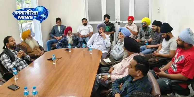 Jalandhar: लेखक ने लिटरेरी इवेंट में कहानी सुनाने की कला पर प्रकाश डाला Jalandhar: लेखक ने लिटरेरी इवेंट में कहानी सुनाने की कला पर प्रकाश डाला