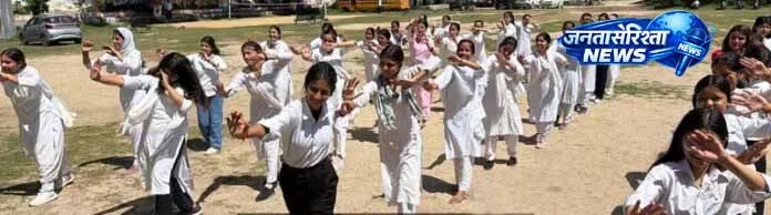 GDC Bishnah की छात्राओं को सुरक्षा के लिए सशक्त बनाने का प्रयास GDC Bishnah की छात्राओं को सुरक्षा के लिए सशक्त बनाने का प्रयास