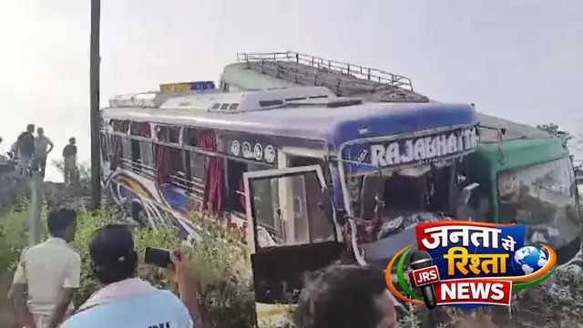 कटक के Salepur में दो बसों की टक्कर से खेत में गिरी, 30 यात्री घायल कटक के Salepur में दो बसों की टक्कर से खेत में गिरी, 30 यात्री घायल