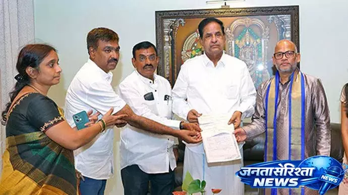 Tirumala-Tirupati देवस्थानम को 30 लाख रुपये का दान दिया गया Tirumala-Tirupati देवस्थानम को 30 लाख रुपये का दान दिया गया