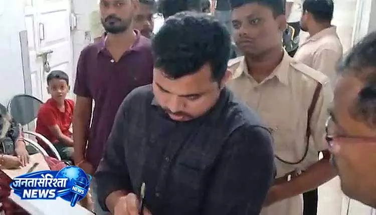 Bhubaneswar: बड़े भाई के हमले में व्यक्ति घायल Bhubaneswar: बड़े भाई के हमले में व्यक्ति घायल
