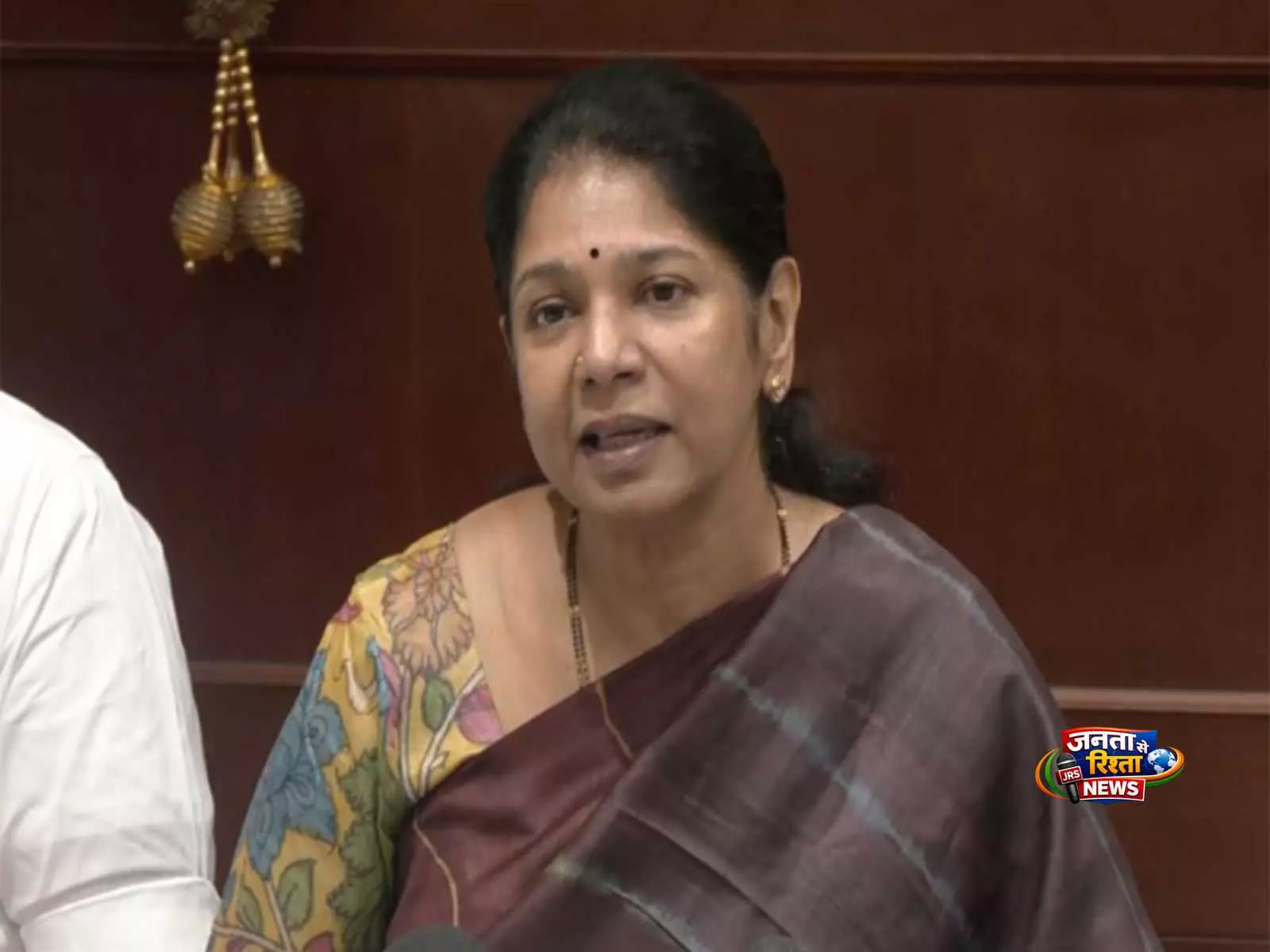 DMK MP कनिमोझी ने तमिलनाडु चुनाव से पहले अरुणाचलपुरम में चुनाव प्रचार तेज़ कर दिया DMK MP कनिमोझी ने तमिलनाडु चुनाव से पहले अरुणाचलपुरम में चुनाव प्रचार तेज़ कर दिया