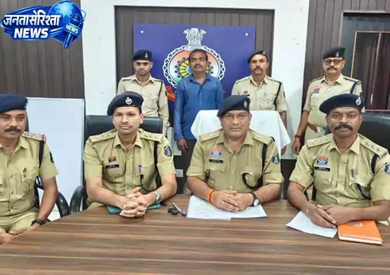 नशे के खिलाफ बड़ी कार्रवाई, एक तस्कर गिरफ्तार नशे के खिलाफ बड़ी कार्रवाई, एक तस्कर गिरफ्तार