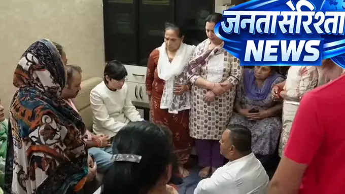लुधियाना में प्रशासनिक संवेदना: एडीसी पूनम सिंह ने यमुना नाव हादसे के पीड़ितों से की मुलाकात लुधियाना में प्रशासनिक संवेदना: एडीसी पूनम सिंह ने यमुना नाव हादसे के पीड़ितों से की मुलाकात