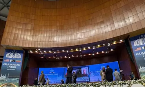 ईरान वार्ता और तनाव पर अमेरिकी मीडिया की नजर ईरान वार्ता और तनाव पर अमेरिकी मीडिया की नजर