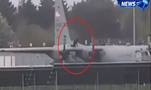 Ireland के शैनन एयरपोर्ट पर US मिलिट्री C-130 हरक्यूलिस विमान में घुसपैठ, सुरक्षा में बड़ी चूक और जांच शुरू Ireland के शैनन एयरपोर्ट पर US मिलिट्री C-130 हरक्यूलिस विमान में घुसपैठ, सुरक्षा में बड़ी चूक और जांच शुरू