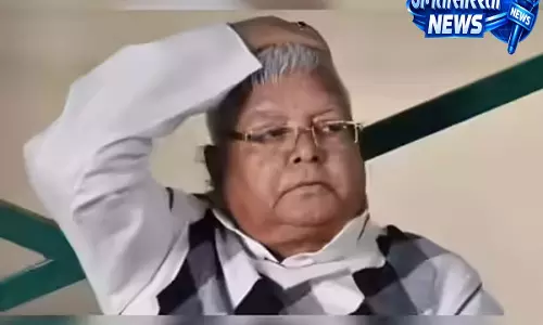 Lalu Prasad Yadav ने ‘जमीन के बदले नौकरी’ मामले में सुप्रीम कोर्ट का रुख, सुनवाई 13 अप्रैल को तय Lalu Prasad Yadav ने ‘जमीन के बदले नौकरी’ मामले में सुप्रीम कोर्ट का रुख, सुनवाई 13 अप्रैल को तय