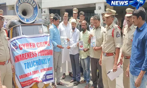 हैदराबाद पुलिस ने साइबर जागरूकता के लिए ऑटो रिक्शा का किया इस्तेमाल हैदराबाद पुलिस ने साइबर जागरूकता के लिए ऑटो रिक्शा का किया इस्तेमाल