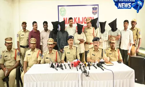 Hyderabad में डेटिंग ऐप के ज़रिए लोगों को लालच देकर लूटने के आरोप में छह लोग गिरफ्तार Hyderabad में डेटिंग ऐप के ज़रिए लोगों को लालच देकर लूटने के आरोप में छह लोग गिरफ्तार
